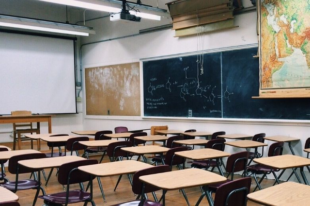 какую школу ходит принц Джордж