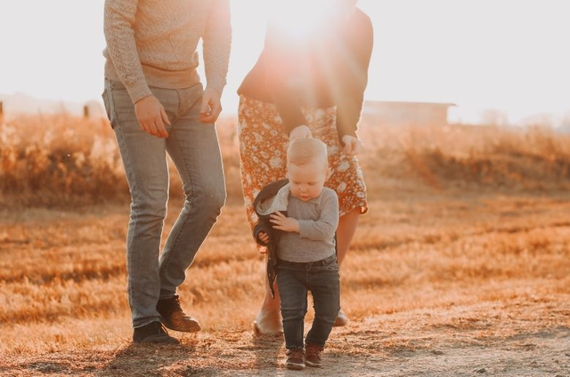 одеть ребёнка на прогулку осенью